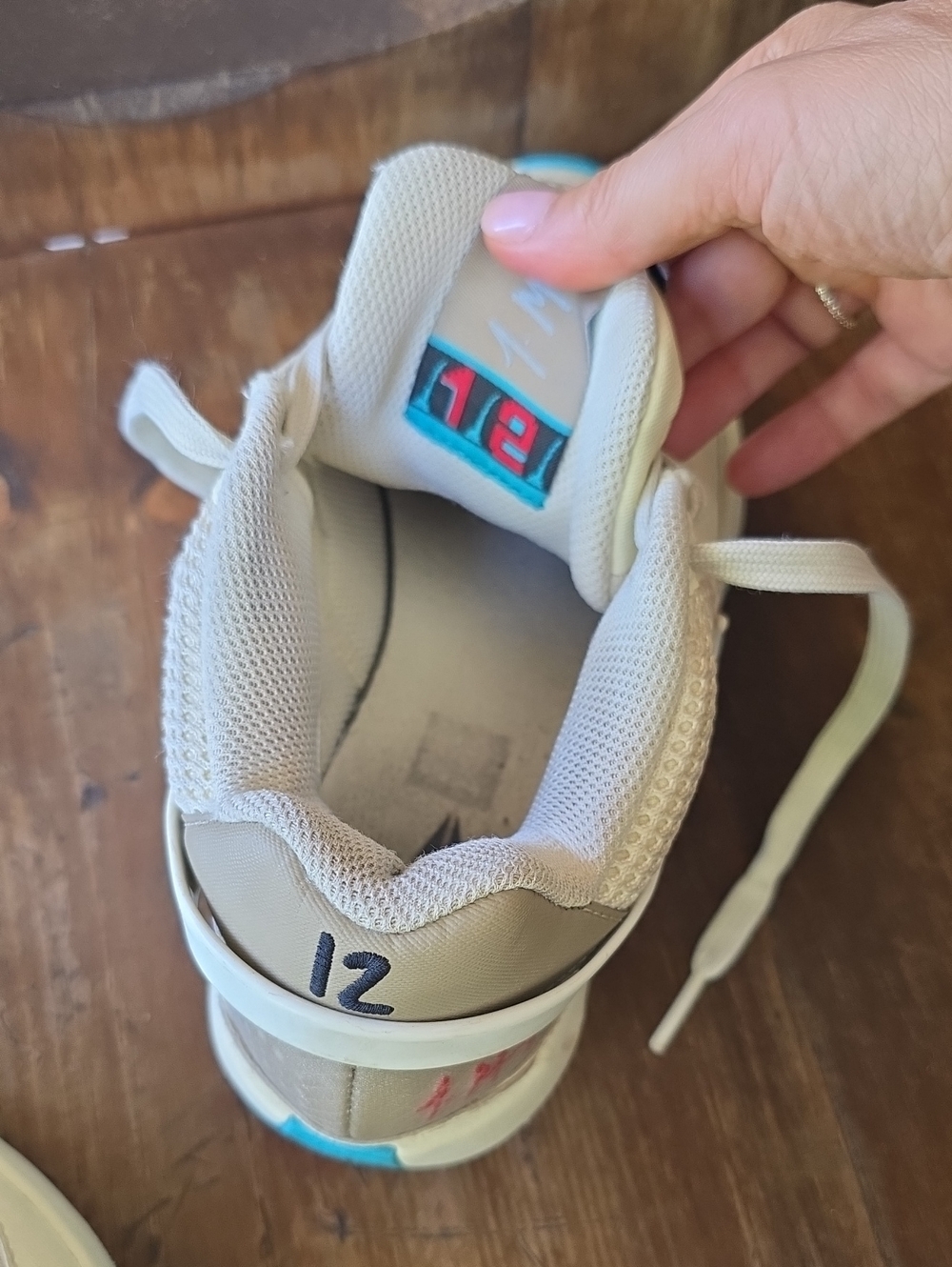 Kids Athletic Sneakers in Light Beige with Blue Accent size 4.5 U.S - Picture 4 of 5